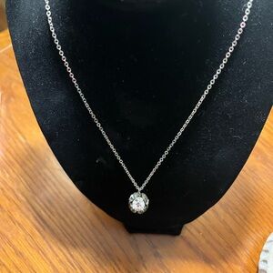 Elegant Silver Necklace with Crystal Pendant